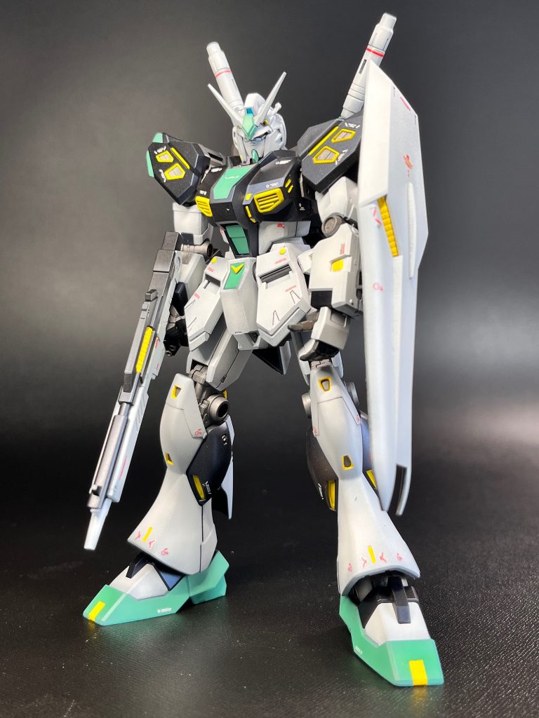 ライフルとシールドはエントリーグレードを犠牲にしました。アンテナは尖がってるのが好みです。
