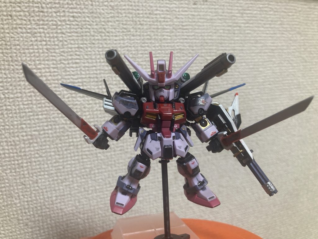 対艦刀、マウント部分塗装してますが固定力強くて1度付けて取ると塗装剥がれるから少し面倒。つや消しでも吹けばもっと良くなりますかね？見た目も買おうと思った時に店に行っても中々見つかんないっす