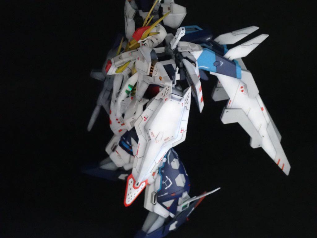 クスィーガンダム–3枚目/制作者：カサピー