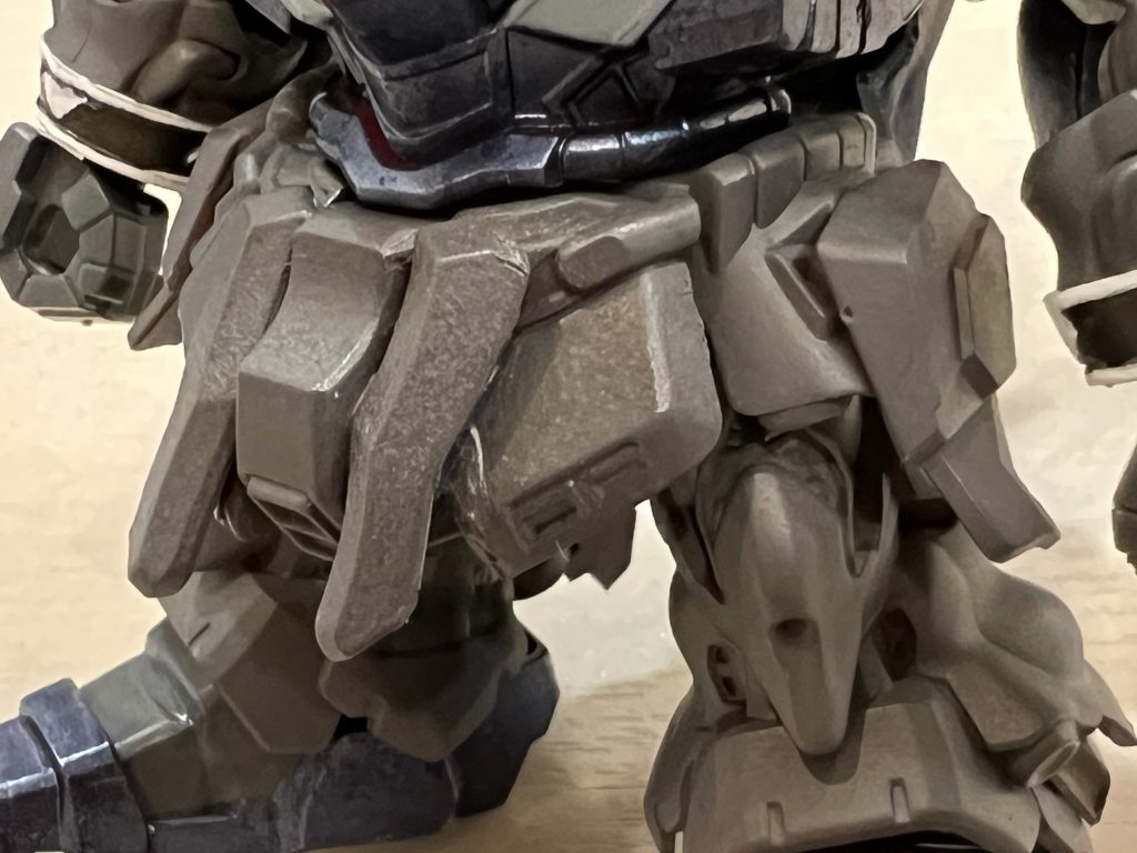 イケてるスカートアーマーを装着する。&nbsp;