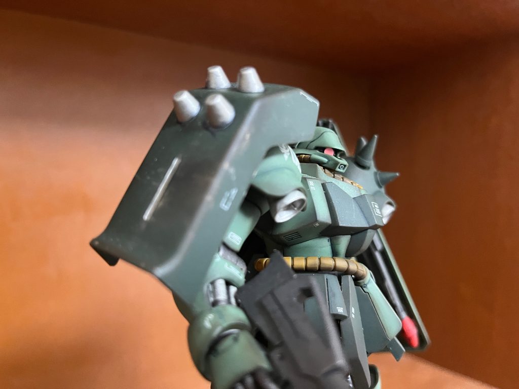 肩肩トゲぽいとこはちょっと塗装チャレンジしました！上手に出来たんかな？自分的にはとても満足です！いやでも下手だったかな…？これもうわかんねえな。