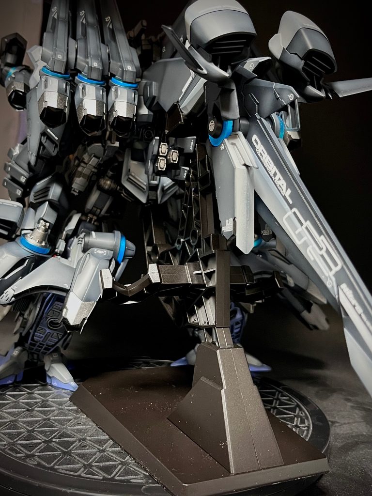 前回のPGUνガンダムの勢いのまま手を出したんですが。。実際こっちのほうが大変でした😱この箱のデカさでこのパーツの量と細かさはホントにヤバすぎる😑