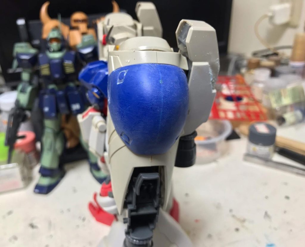 バインダーの一部は後ハメ加工しておきます