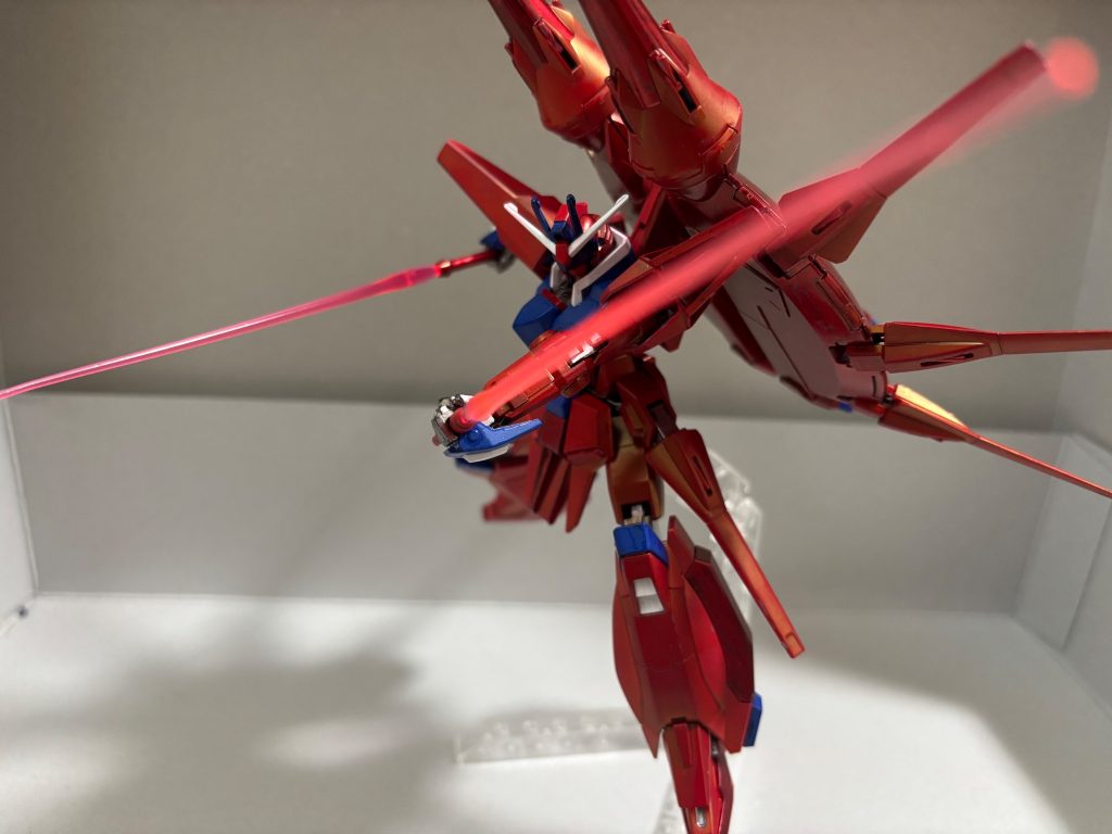 レジェンドガンダムスカーレット–3枚目/制作者：クロ
