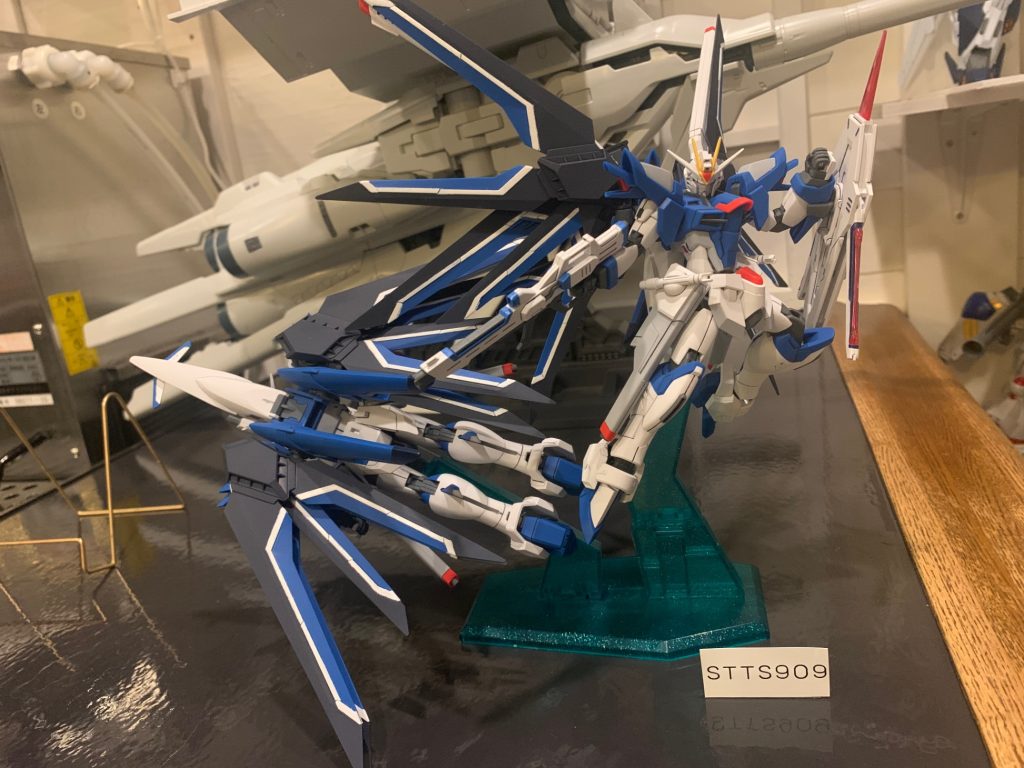 HG 1/144 ライジングフリーダムガンダム