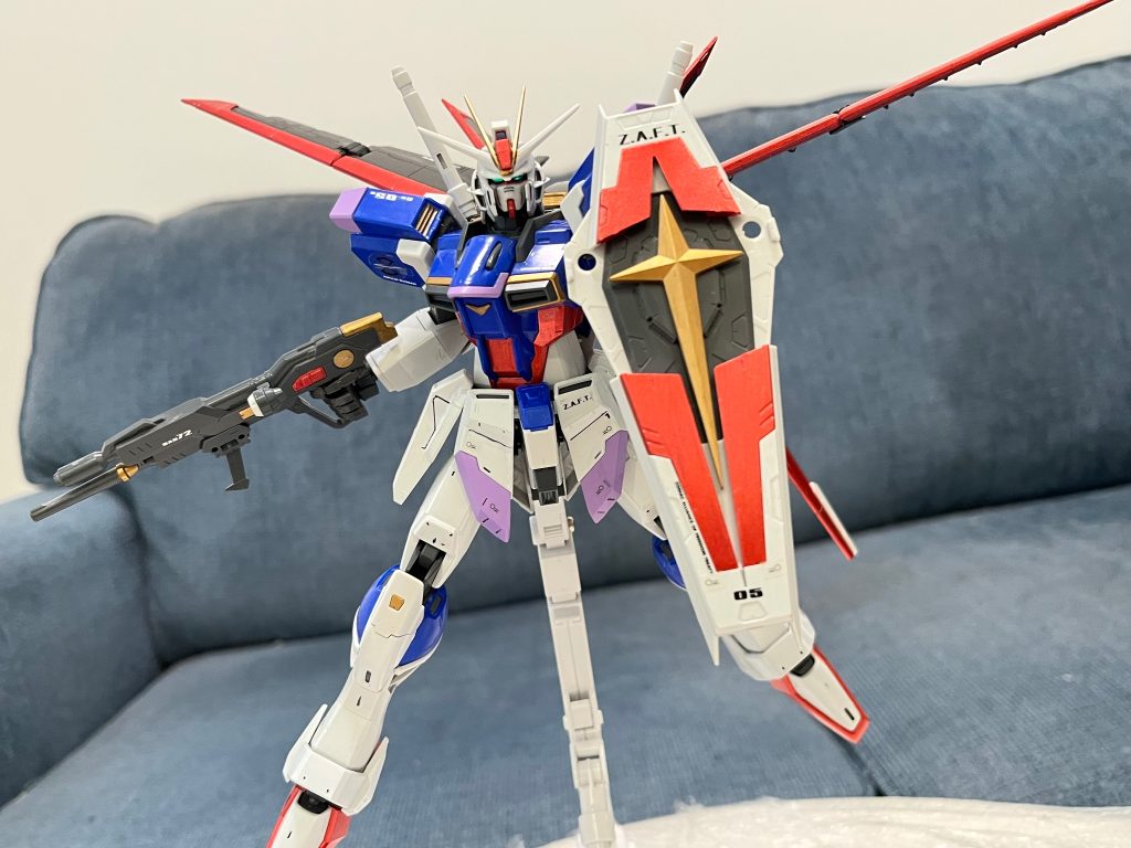 インパルスと言えばこのポースでしょうか？何か違います。(gundam-kao1)