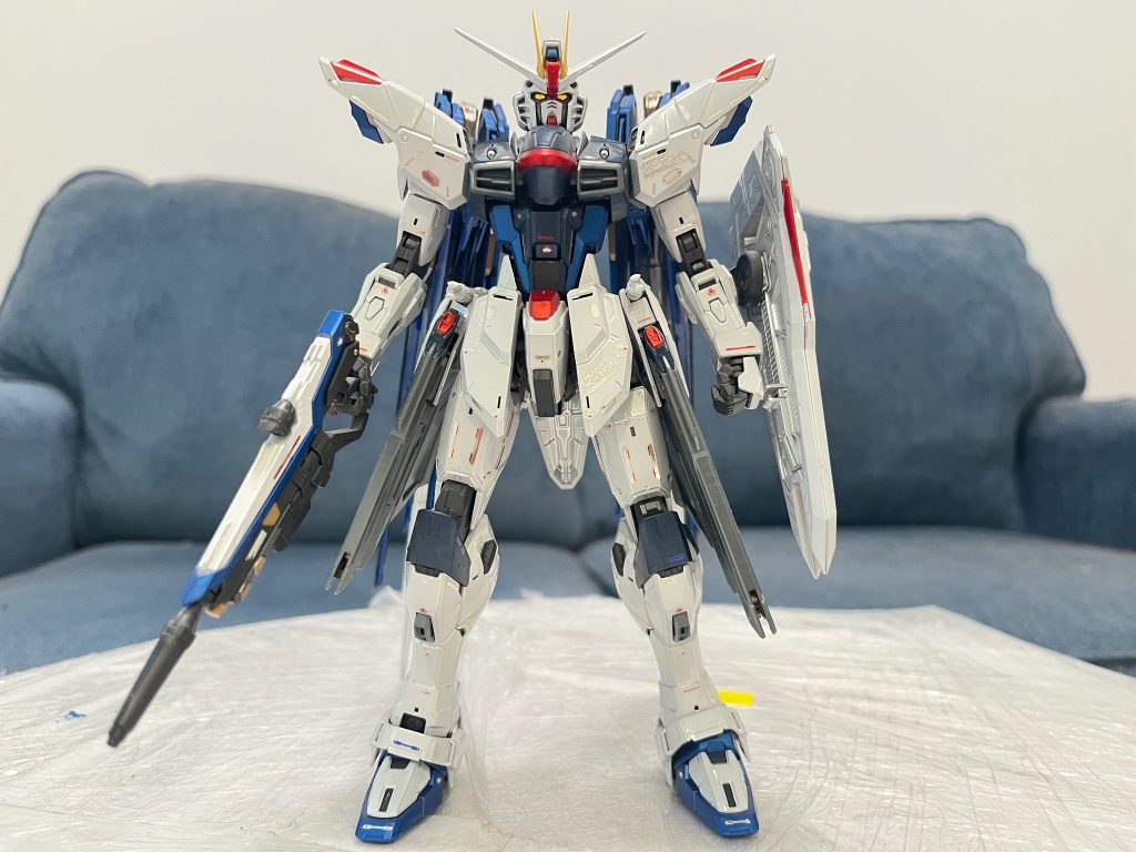 続いて今回のやられる役を紹介します。それは残念ですが、フリーダムです。キットはMG フリーダム2.0のスペシャルコーティング Versionです。発売当時予約が出来なかったが、2022年プレバンアメリカの再販で入手しました。