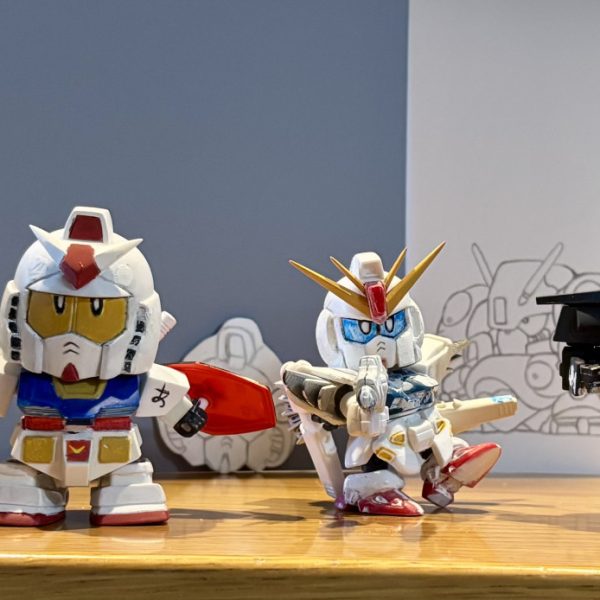 閲覧ありがとうございます＾＾今年 はSDガンダム 達 を作り上げる 年なので張り切ってましたが寒暖差 が キツい&nbsp;為今週はお休みします。（たぶん）画像の物は４月中旬〜５月末まで制作しました〜😂（2枚目）