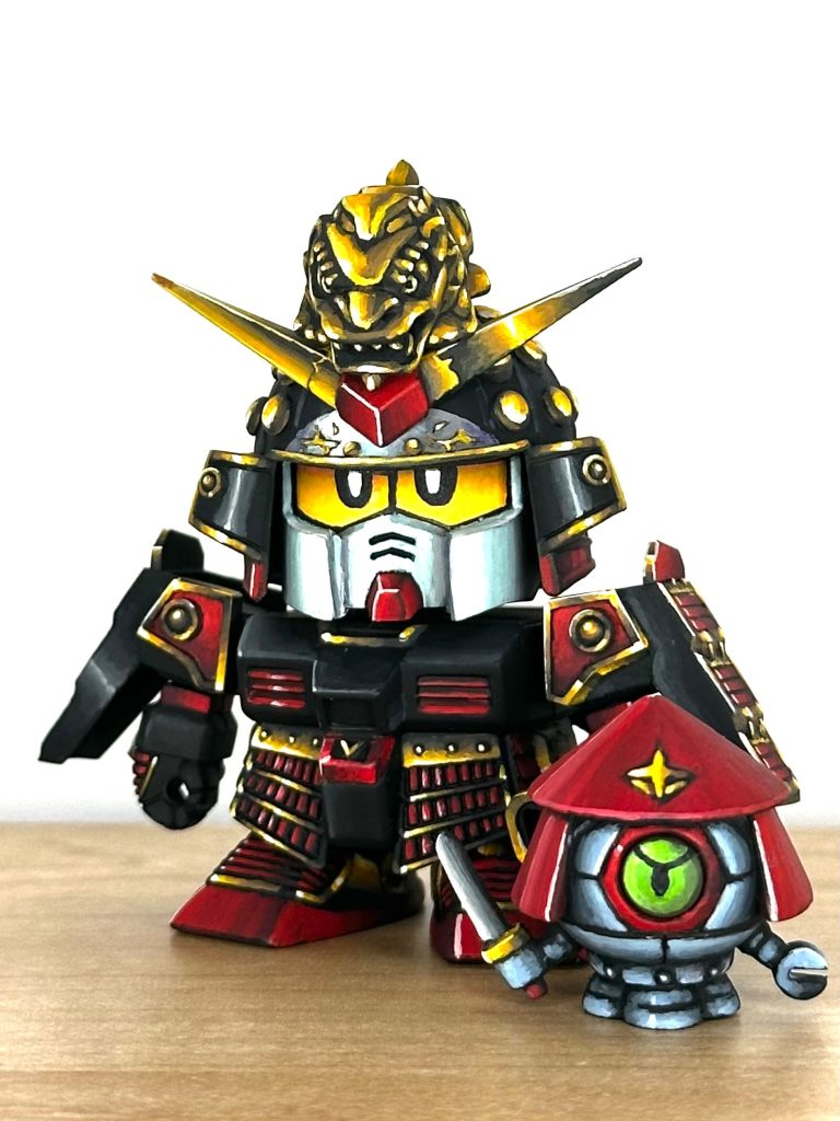 武器なしで。大好きな横井画伯のイラストを参考に瞳を描きました。頬もパテで形状変更しています。暴留の目は平らで奥まっていたのでクリアパーツをはめて塗っています。