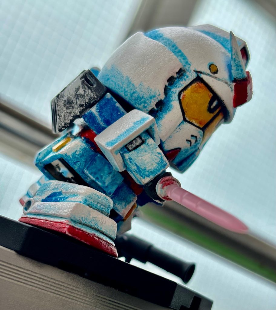 ビームサーベルはＶガンダムの当時不人気だったクリアーパーツのランナーを削り込み作りました。&nbsp;