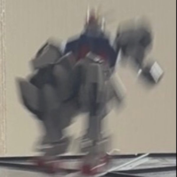 今にも飛び抜ける！