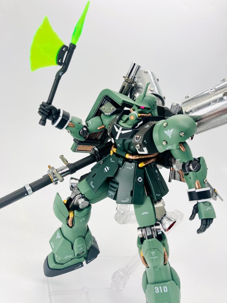 ギルボア機の標準装備はランゲ・ブルーノ砲・改にビームガトリングガンとビームホーク🤩