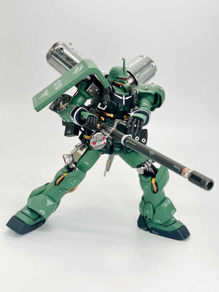 やはりランゲ・ブルーノ砲の両手持ち構えが様になります、カッコいい👏🤩