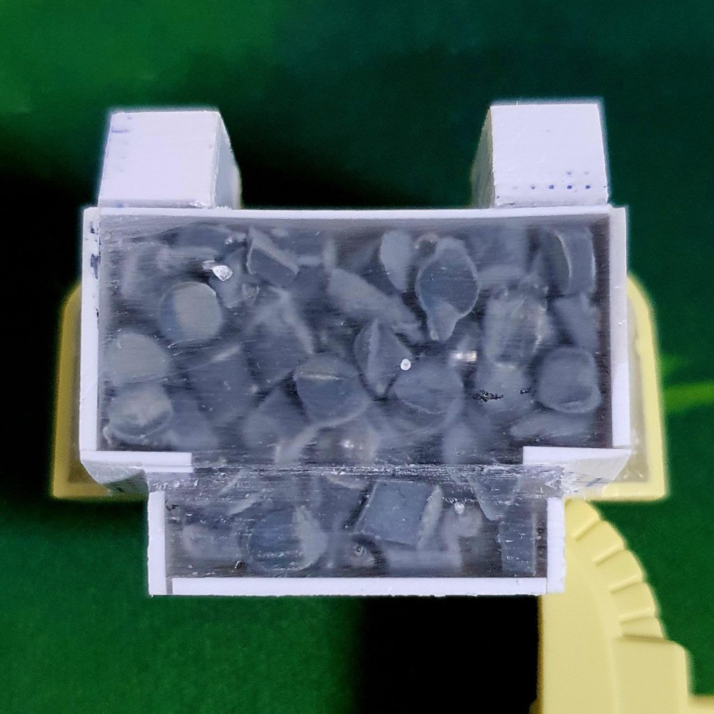 デミ・ブルート–3枚目/制作者：RamgeeSaurus