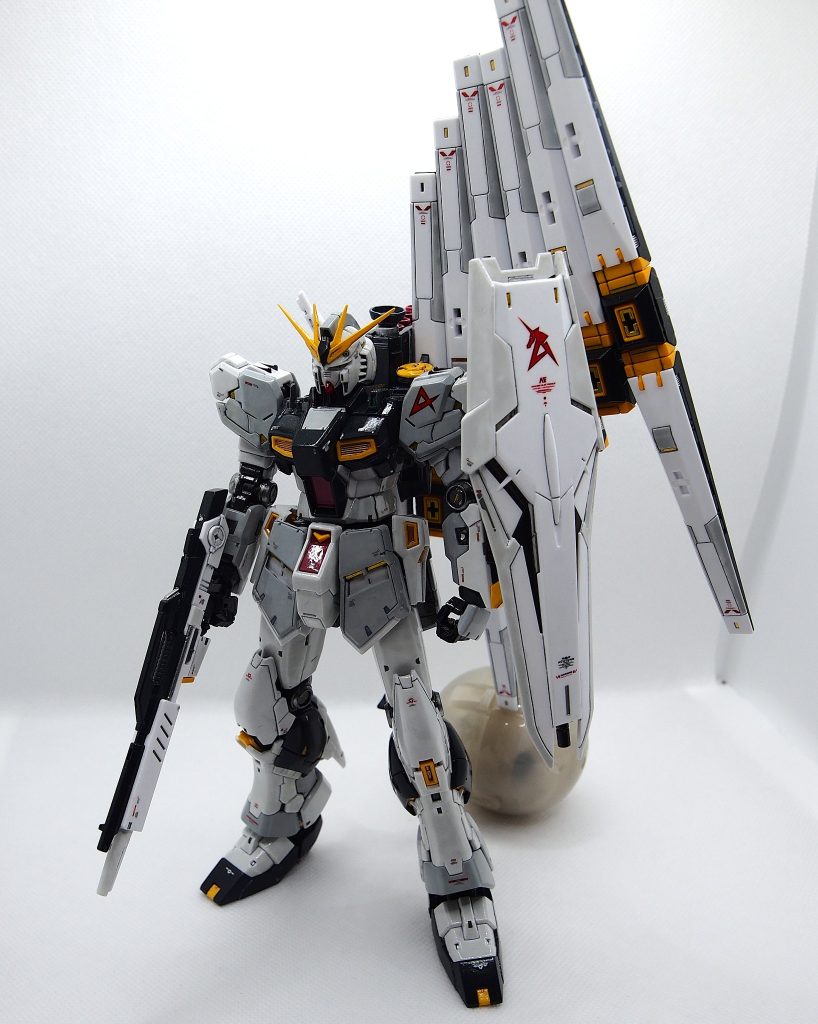 ＊後ろのガシャポンの玉は無視してください,,,自立しないので支えてくれてます,,,(zaku-kao4)