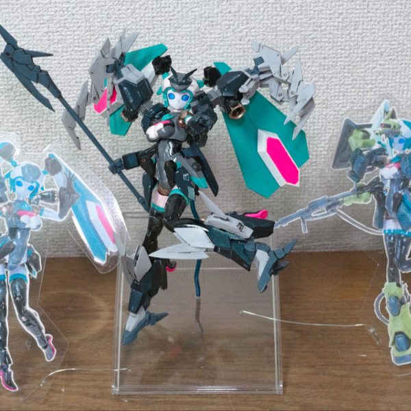 プラネッツミク＋プルタインアーマー＆バリエーション展示用自作アクリルスタンド