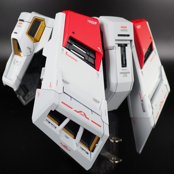 PGU νガンダム（腰部装甲）完成しました。胸部同様、デカール多めです。（3枚目）