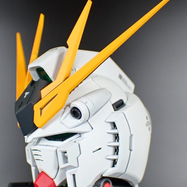 PGUνガンダム(頭部装甲)完成しました。残るは武器類のみ、ラストスパート頑張ります。（2枚目）