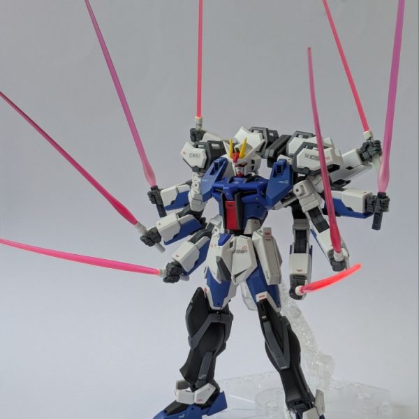 ストライクガンダム 腕8本