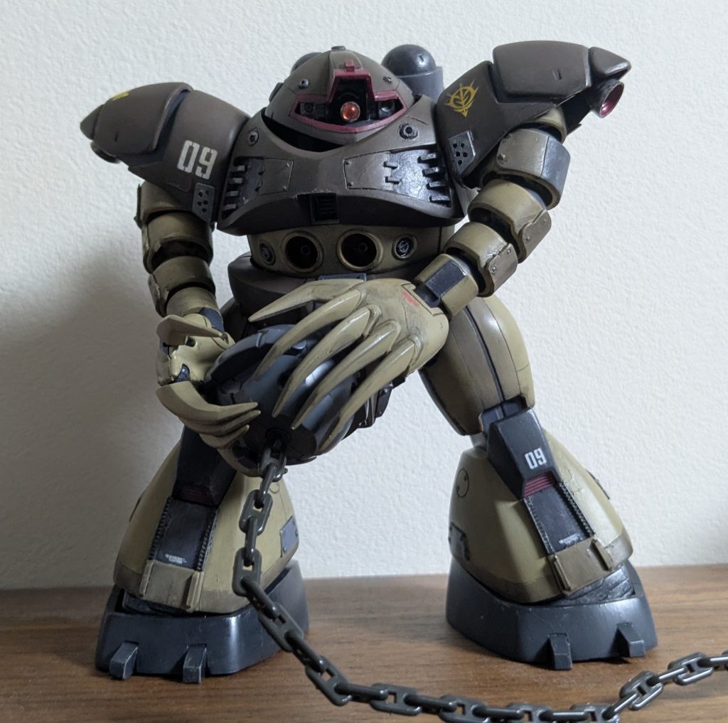 ゴッグといえばガンダムハンマーっていうポーズ。腕の関節ふにゃふにゃ気味なので、保持させるのが大変です。というわけで、お気楽休憩タイムしようと思ったら想定の数倍時間がかかってしまったHGUCゴックさんでした。私は迷走しながらあれこれ工作だったんで時間かかってるんですが、実際の作業量としてはたいしたことないと思います。HGUCゴッグさん、改造はじめてみる素体としてとっても優秀だとおもうので、皆様もぜひ。たのしーよ。こっちにおいでよー。次は改造とかしなくて良いようなキットにしたいです。まじで。