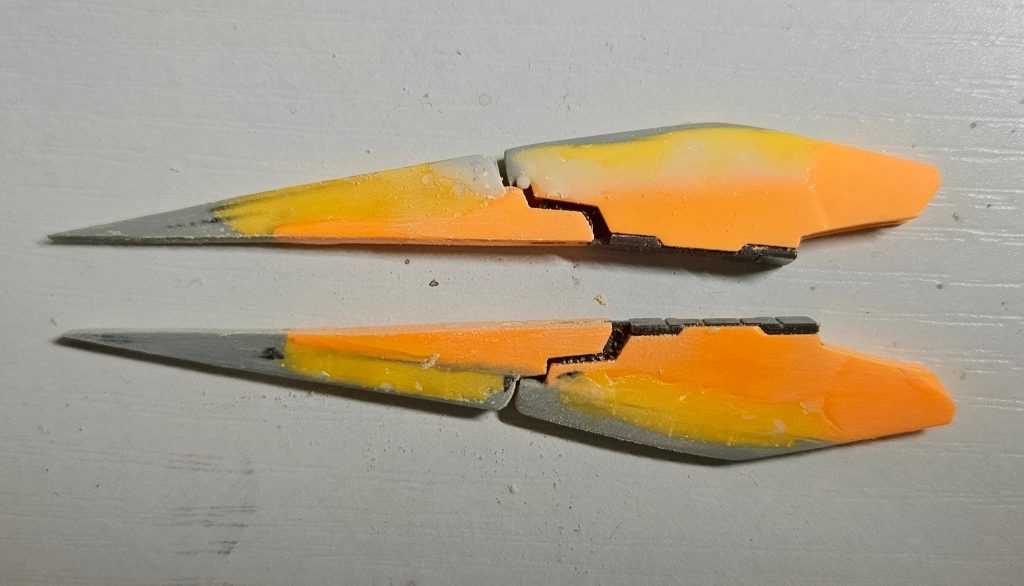 制作途中　プラ板を継ぎ足したところです。