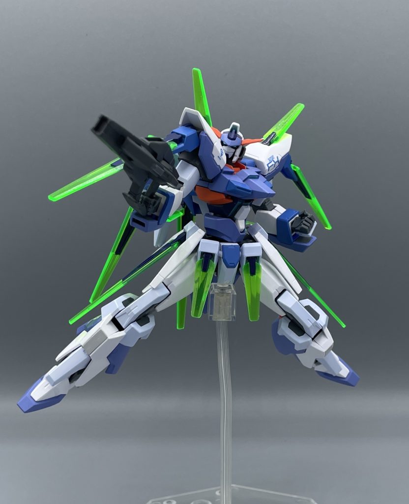 スタングルライフル　AGE-FXのメインウェポン…のハズなんですが、いかんせんファンネルの存在感が凄すぎてやや影の薄い印象。　ＡＧＥは、世代を超えるごとにライフルも改良・量産化されていきますので、このライフルはＡＧＥ世界の最高到達点ビームライフルです。