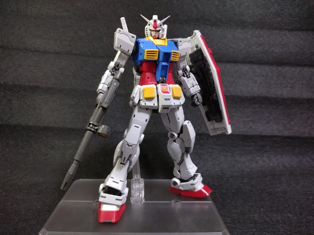 ということで久々のガンプラです。少し前に出かけた先でたまたま手に入った物です。ずっと欲しかったキットだったので、見つけた時はテンション爆上がりでしたね〜
