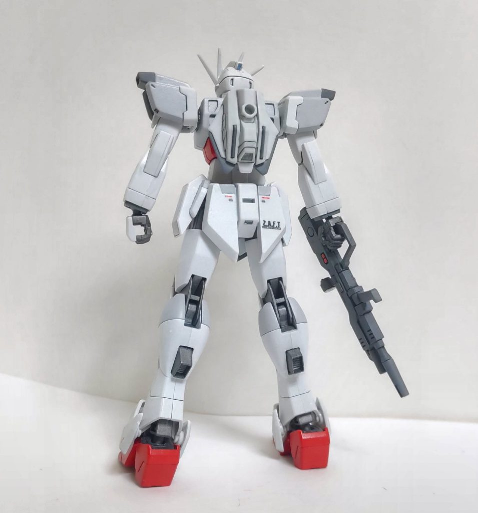 デスティニーのバックパックは背中にそのまま付けれますが肩に羽が当たって可動しないのでコアスプレンダーシステムを付けてます。