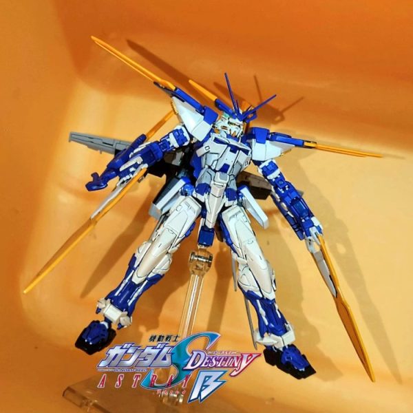 RG•ガンダムアストレイブルーフレームD