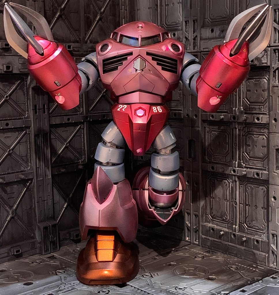 GWにガンベで、推しがジオン好きなので購入。古いキットですが、良く動きますし、元々が完成されているビジュなので満足。