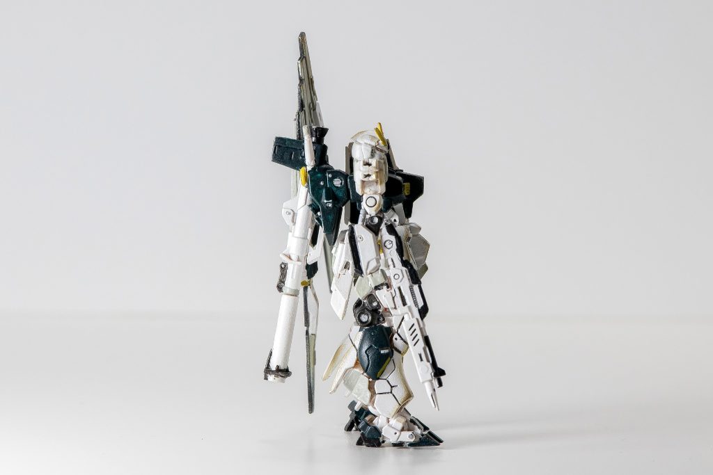 ガンダムアーティファクト νガンダム–5枚目/制作者：Kaki.