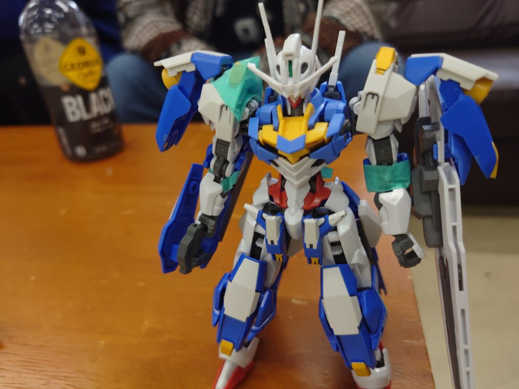 膝苦しい…ってことでこの状態から膝アーマーは逆向きに。