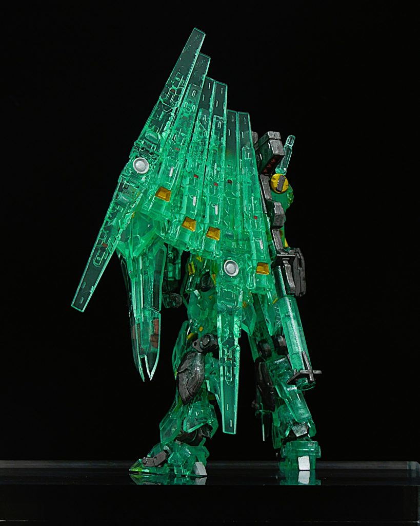 GUNDAM ARTIFACT νガンダム (クリア)–2枚目/制作者：佐々木 一