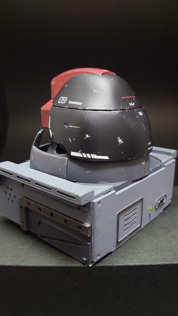 台座部分は自作で追加。ドム本体を意識しつつ、機材が収まるような形にしました。