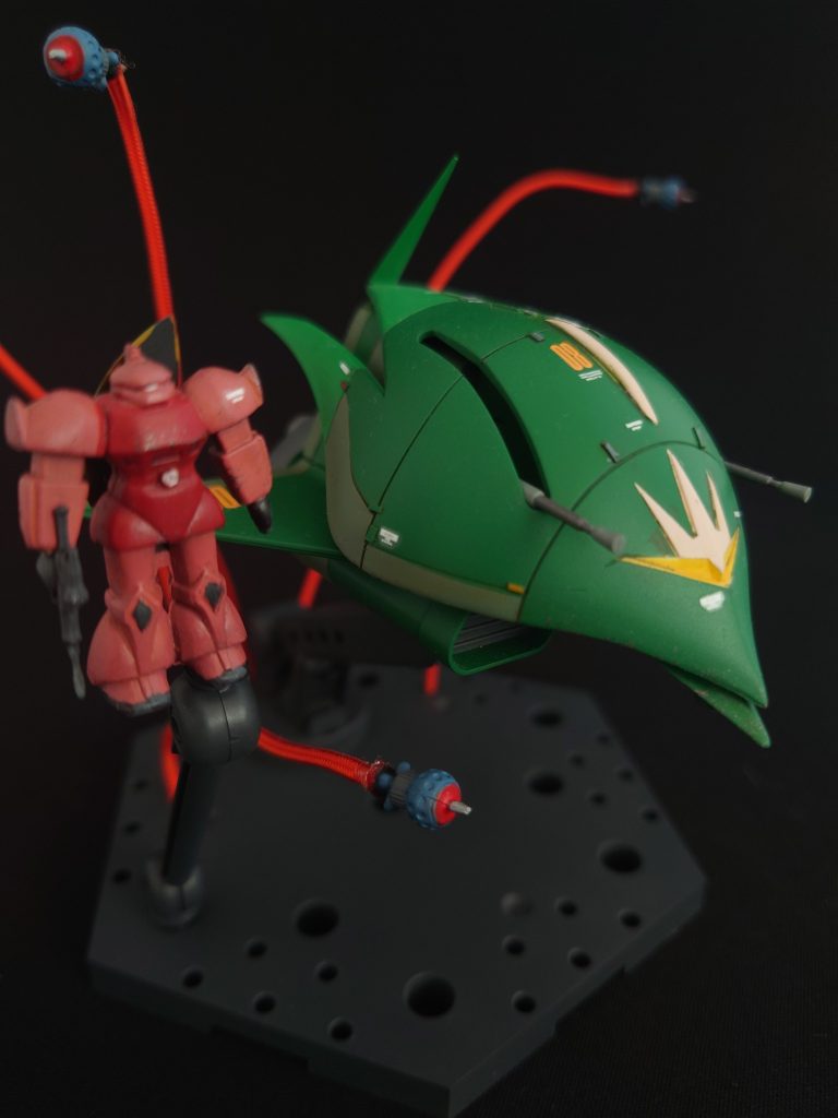 ララァ・スン専用モビルアーマー–2枚目/制作者：masuddux