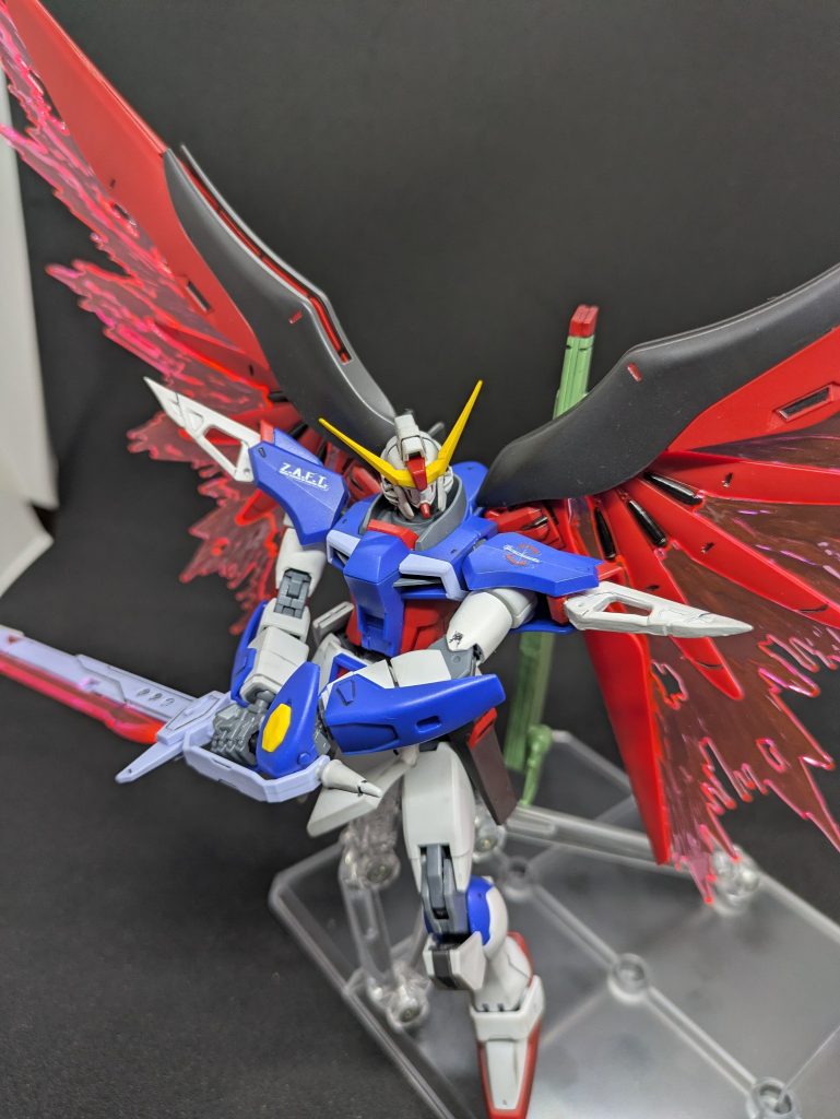 HGデスティニーガンダム–5枚目/制作者：iza