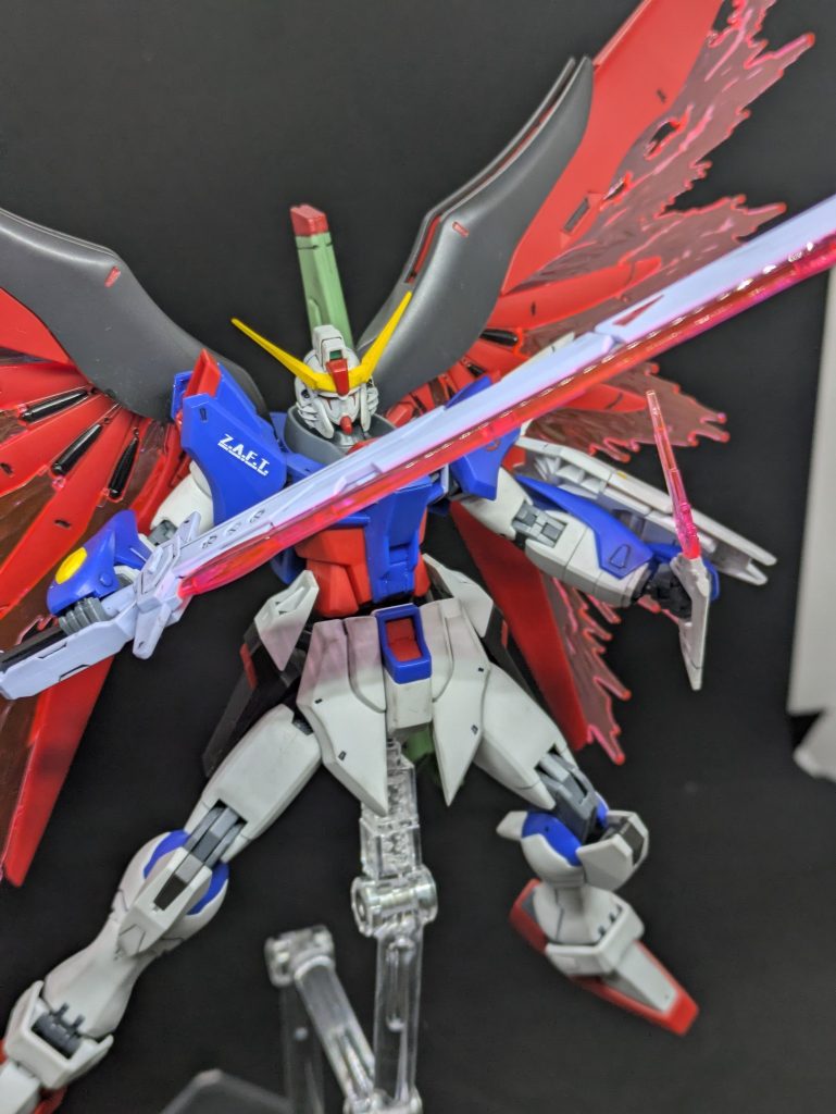 HGデスティニーガンダム–2枚目/制作者：iza