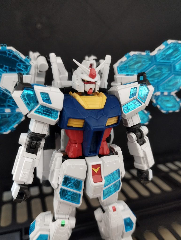 万博ガンダム グラスフェザー装備