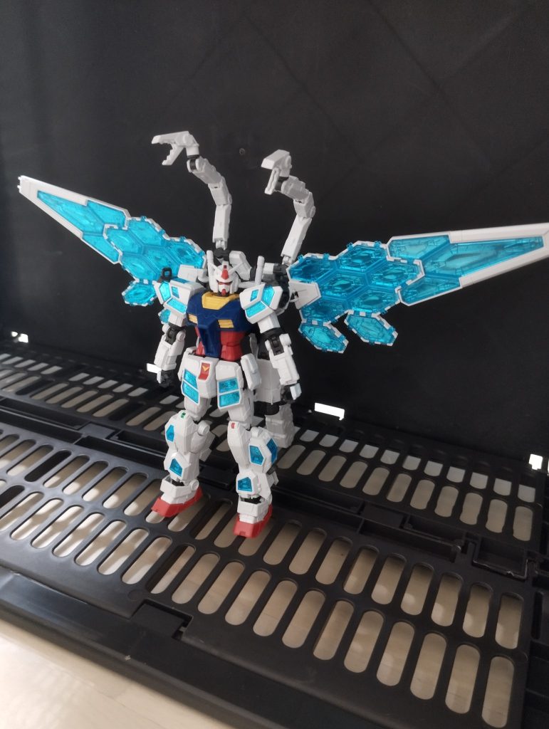 万博ガンダム グラスフェザー装備–4枚目/制作者：MASA1982