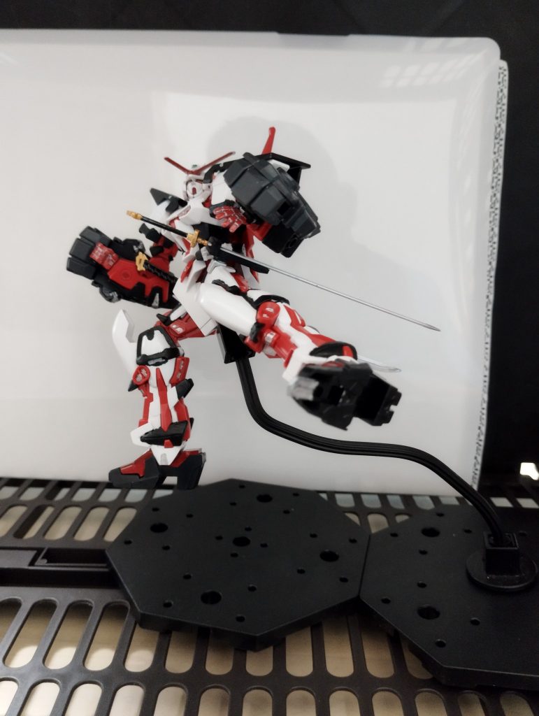足先のｱｰﾏｰｼｭﾅｲﾀﾞｰでの蹴りｗ分かりづらい＆ポージングの下手さ加減よ…ｗ
