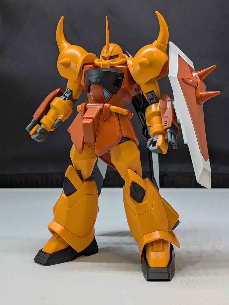 そのまま素組なので組んだらこんな感じだと思ってもらえれば😅MGハイネザクファントムも買えたのでそのデカールでも余ればグフに使おうかと思ってます👍️