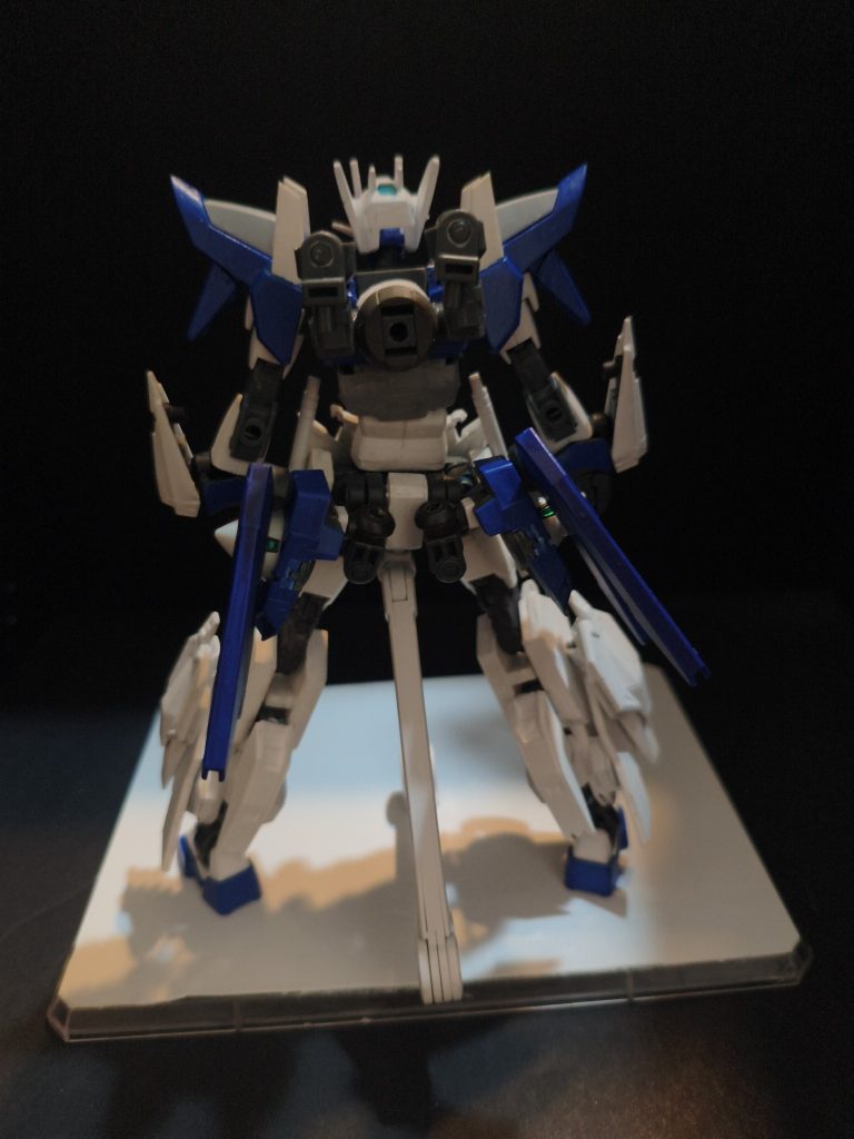 バックパックは、ダンボール戦機の「マルチギミックサック」をイメージしました。これから装備を追加するときにいじりやすいようにしました。