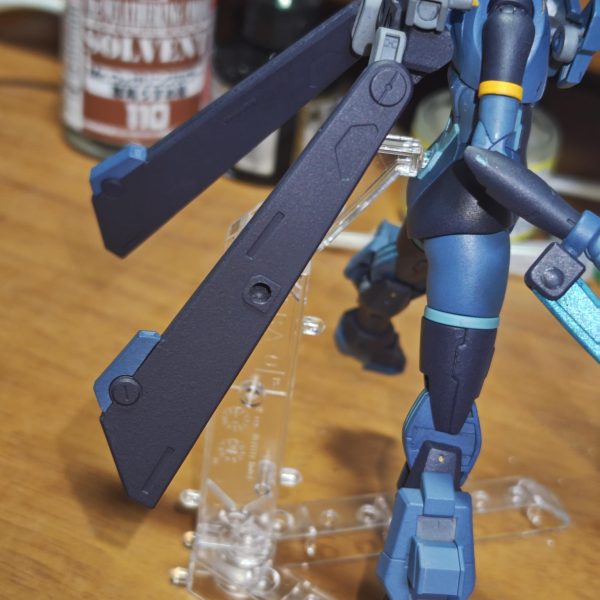 パワードふみなの進捗。アーマーの一部を軽く組んでみた。ベースにしたヘビーアームズみたいに重武装化予定なんで、重量化に伴い脚部にもスラスターを追加する感じ。今週くらいに出来上がるかな〜。&nbsp;（2枚目）