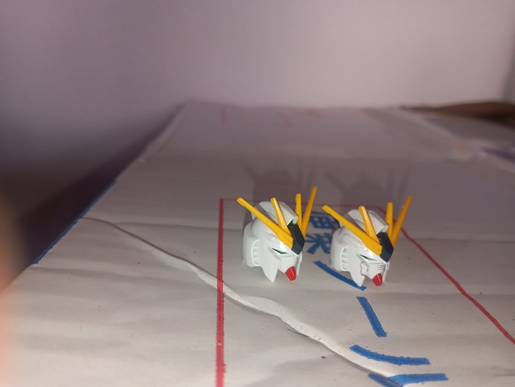 HGνガンダムとEGνガンダム–2枚目/制作者：@okuro_0970