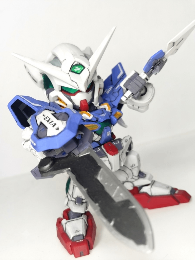 GNソードはスターブライトアイアンとシルバーで塗り分けましたが…ちょっとガタガタになってしまいました…GNドライブにラピテープ、GNコンデンサーにはデカール貼ってディティールアップしてみてます。