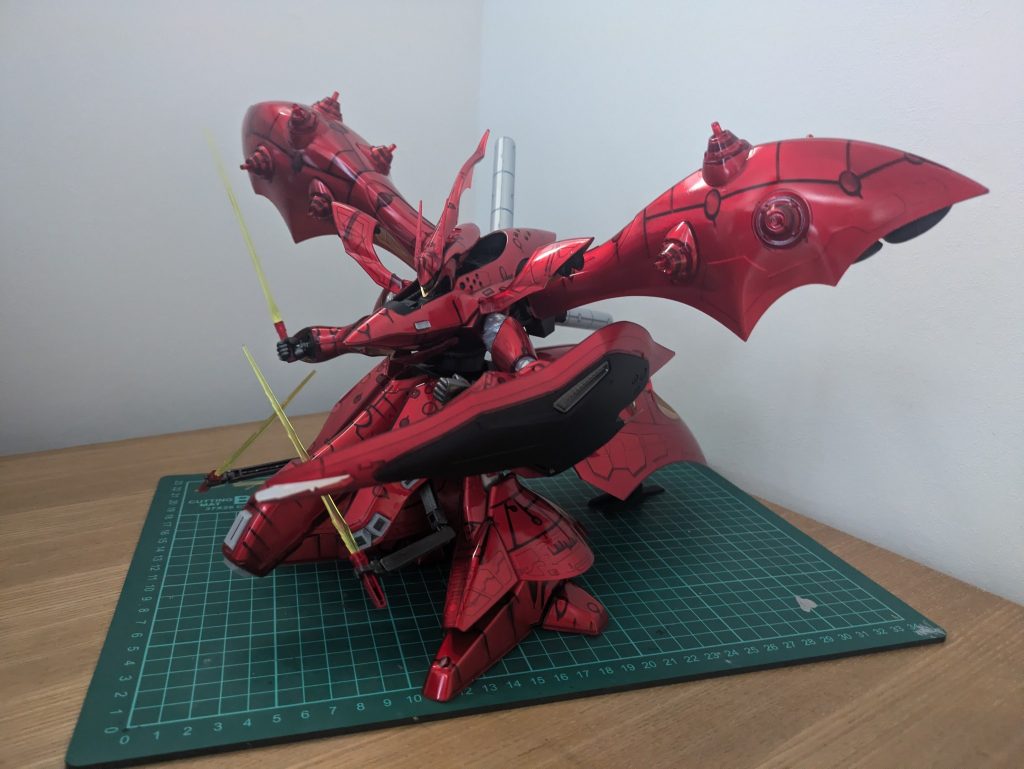 デカールは貼ってません。きれいにできたので、しばらくはこのままディスプレイしようと思います。