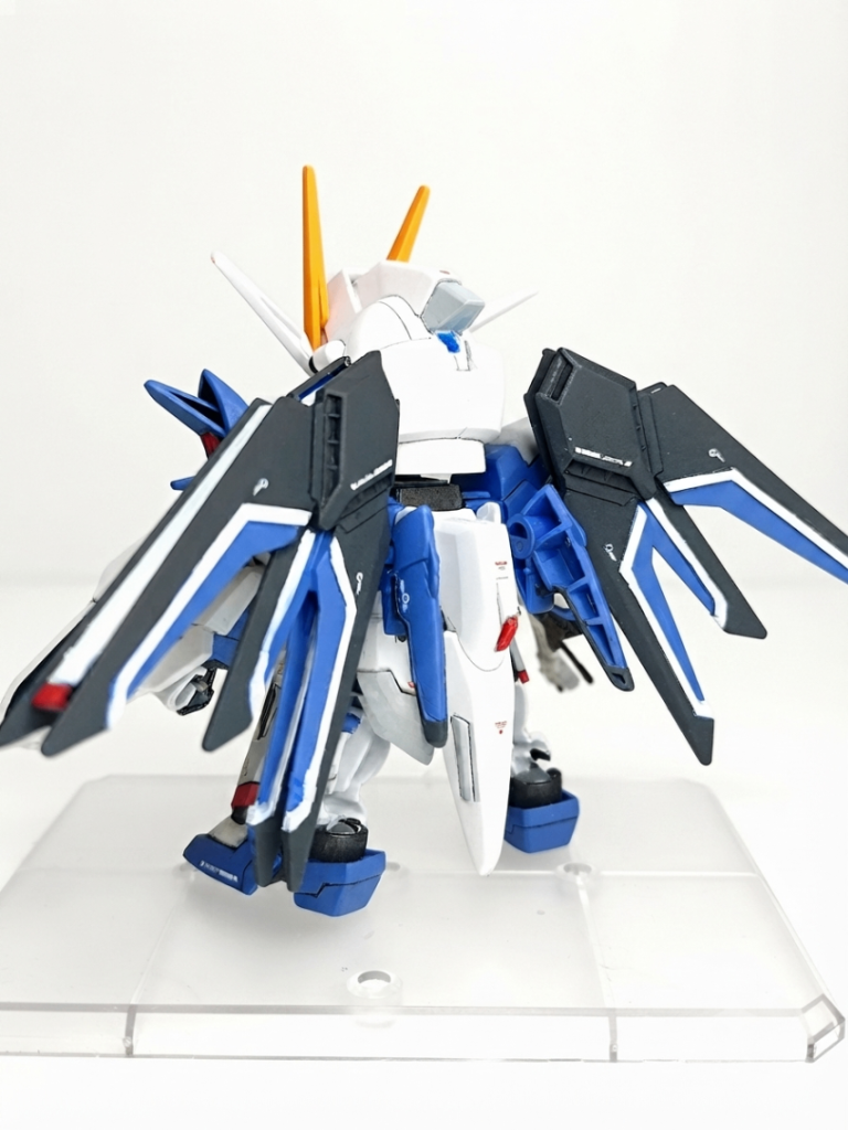 白…つや消しホワイト青…エアリアル改修ブルー赤…モンザレッド黄…オレンジイエロー黒…ミッドナイトブルー灰…ディアクティブグレーフレームはスターブライトアイアン、センサー類はホイルシールの上からラピテープ貼ってUVレジンでコーティングしました。&nbsp;