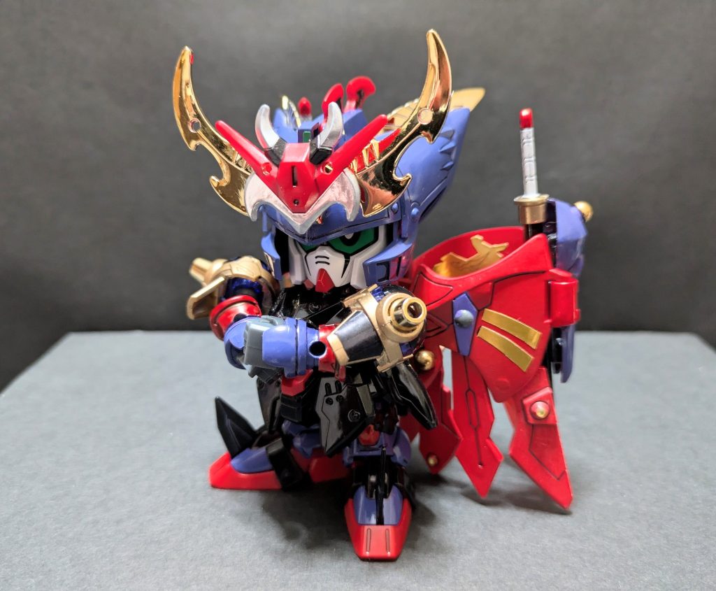 やはり魔星大将軍の四肢を伸ばす関節増設の方向で試作した３号でようやく朧気に完成形がイメージできましたが、納得いかずまたボツ。そして、やはり困ったときのレジェンドBB頼り。『武者飛駆鳥』をベースに魔星と典韋のパーツをミキシングすることでどうにか完成に漕ぎ着けました。こだわった腕組みポーズもこうして納得のいく再現をみました。