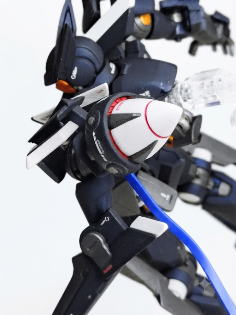 GNドライブ【T】粒子はメタリックレッドでちら見せ。本来はラインモールドになる部分も赤くすることで稼働状態に見えるようにしました。