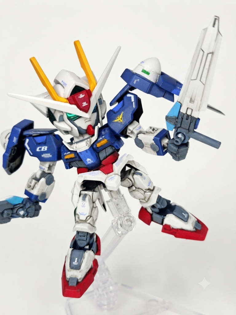 GNソードⅡSDオリジナルギミック用のダボ穴は切り取りました。クリスタルセンサーはクリア系ではなく、スカイブルーで塗装。